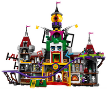 70922 The Joker Manor
