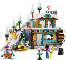 41756 Holiday Ski Slope and Café