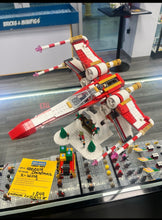 4002019-Ui 2019 Employee Exclusive: Christmas X-Wing