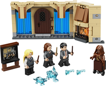 75966-C Hogwarts Room of Requirement