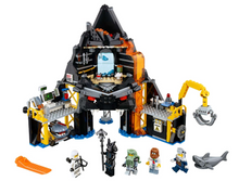 70631 Garmadon's Volcano Lair