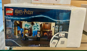 75966-C Hogwarts Room of Requirement